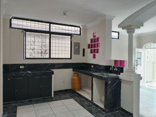 Foto 14 de CASA DE VENTA ,RENTERA, EN  ALBORADA XIV ETAPA MZ 6, NORTE DE GUAYAQUIL