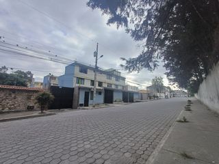 Oportunidad, Amplia Casa de 178 m2, 4 dormitorios en Calderón.