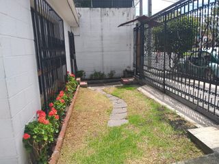 CASA AMPLIA EN RENTA