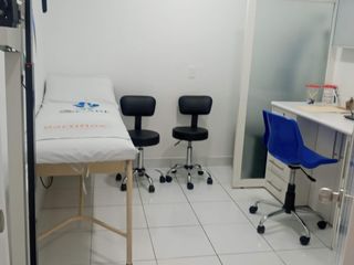 Consultorio Medico de Venta Cerca al Hospital Metropolitano, Centro Norte de Quito