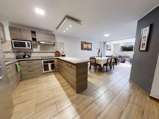 Oportunidad Venta Departamento primer piso con patio y garaje cubierto  Pinar Bajo, La Concepción Cerca de La Florida - Quito Norte
