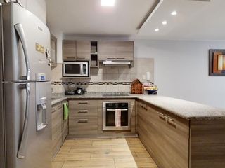 Oportunidad Venta Departamento primer piso con patio y garaje cubierto  Pinar Bajo, La Concepción Cerca de La Florida - Quito Norte