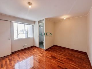 Departamento Frente a Parque en Zona Exclusiva de Pueblo Libre