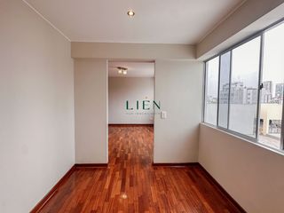 Departamento Frente a Parque en Zona Exclusiva de Pueblo Libre