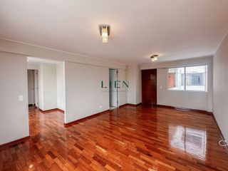 Departamento Frente a Parque en Zona Exclusiva de Pueblo Libre