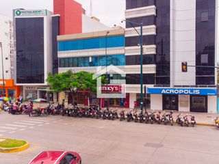 Foto 6 de Haz Crecer tu Empresa: Local Comercial en el Sector de Salud y Comercio de Machala