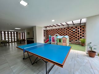 EN RENTA DEPARTAMENTO CON BALCON DE 2 HABITACIONES-QUITO TENIS