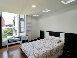 EN RENTA DEPARTAMENTO CON BALCON DE 2 HABITACIONES-QUITO TENIS
