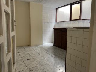 Foto 3 de Rento Oficina de 90 m2 en la Avenida  América