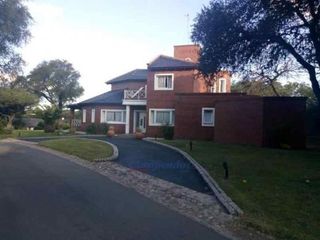 Foto 1 de VENTA CASA en Lomas de la Carolina