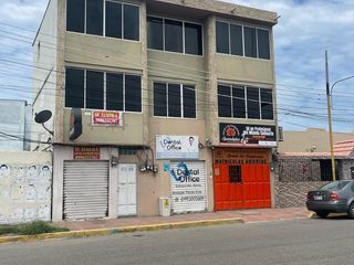 Santa Elena, Se Renta Edificio de 4 departamentos y 2 locales