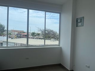 Santa Elena, Se Renta Edificio de 4 departamentos y 2 locales