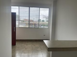 Santa Elena, Se Renta Edificio de 4 departamentos y 2 locales