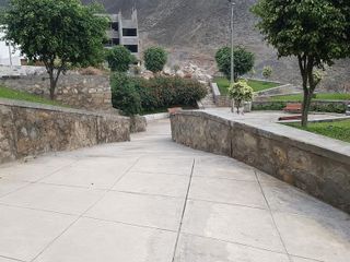 Venta de Departamento  y Cochera frente a parque en La Molina