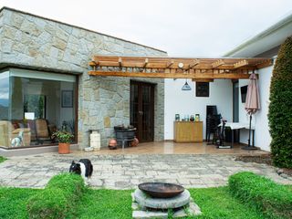Foto 43 de Lujosa Casa de 4 Dormitorios con Amplia Area Verde en Exclusiva Urbanización El Álamo