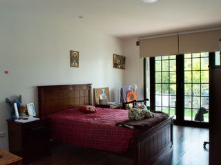 Foto 15 de Lujosa Casa de 4 Dormitorios con Amplia Area Verde en Exclusiva Urbanización El Álamo