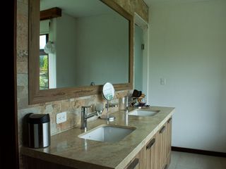 Foto 19 de Lujosa Casa de 4 Dormitorios con Amplia Area Verde en Exclusiva Urbanización El Álamo