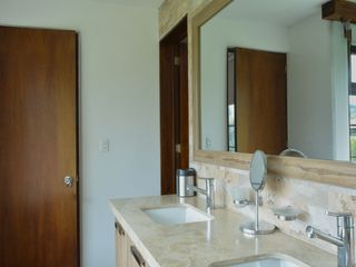 Foto 22 de Lujosa Casa de 4 Dormitorios con Amplia Area Verde en Exclusiva Urbanización El Álamo