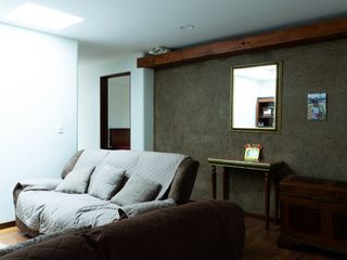 Foto 11 de Lujosa Casa de 4 Dormitorios con Amplia Area Verde en Exclusiva Urbanización El Álamo