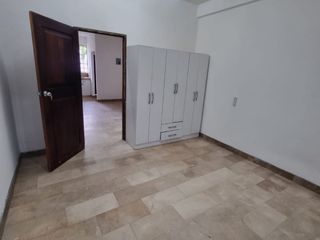 Suite en Alquiler en Los Ceibos, Planta Baja, 1 Habitación, 1 Baño, Seguridad, Norte de Guayaquil.