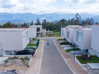 Foto 3 de Casa Personalizable en Venta, Nayon Inchapicho