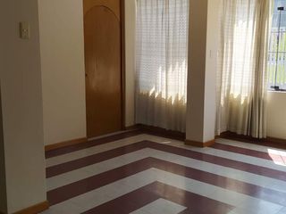 CASA PARA NEGOCIO Y VIVIENDA