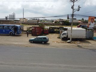 Foto 6 de Terreno de venta en montecristi zona norte
