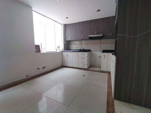AMPLIA CASA EN VENTA MEJOR ZONA SACHACA