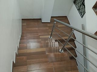 Foto 10 de Oficina de Arriendo en lugar comercial sobre la Av Mariscal Sucre , Chillogallo ,Sur de Quito