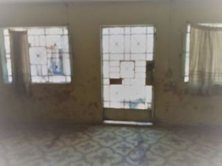 Foto 7 de CERCA AL OVALO AV. JOSE GRANDA REMATO CASA COMO TERRENO 2 PISOS 200M2 $135 MIL DOLARES, VISTA CALLE, UNA CDRA. AVENIDA