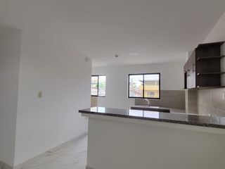 En alquiler lujoso y moderno departamento en Alamos Norte, Guayaquil