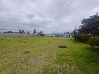 Amplio Terreno de 4000 m2 en Alquiler, en Calderón