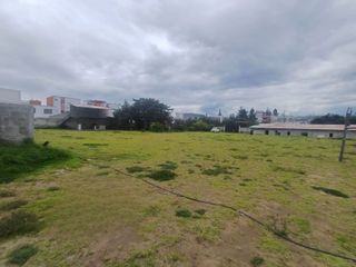 Amplio Terreno de 4000 m2 en Alquiler, en Calderón