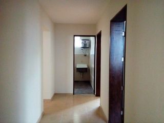 Alquilo amplio Departamento en segundo piso con terracita cerca a parque San Miguel - SILVIA LARA REALTY