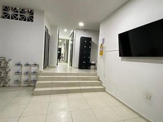 Foto 6 de Venta de casa comercial Barrio Bolivar, Concepto cocinas ocultas. SE ACEPTA PERMUTA