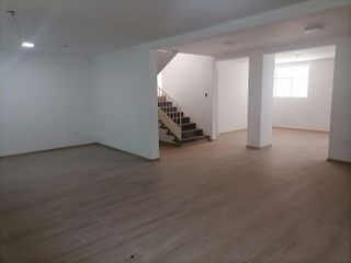 Foto 16 de Casa comercial en Alquiler de 200 Metros en el sector  Gonzalez Suárez, Orellana