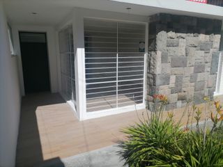 Foto 2 de Casa comercial en Alquiler de 200 Metros en el sector  Gonzalez Suárez, Orellana