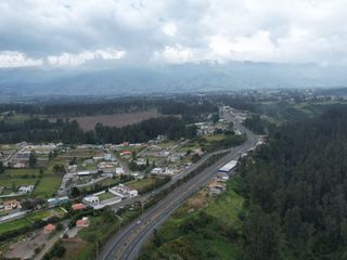 Foto 14 de Venta de 10.277M2 en la vía Principal, carretera Panamericana, Vía a Pintag 9 9 9 0 1 0 2 3 2