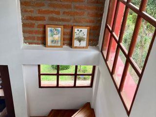 Casa Amoblada se renta - San Juan, Cumbaya