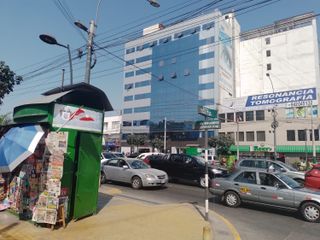Vendo Inmueble Urbano a precio de remate en Pasaje Junìn - Surquillo a media cuadra del Mercado No 2 de Surquillo