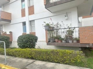 Foto 8 de Oportunidad departamento en venta con 110m2C en los Multifamiliares El Jardín – Cuenca