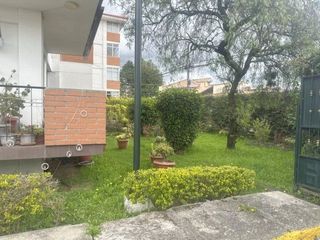 Foto 9 de Oportunidad departamento en venta con 110m2C en los Multifamiliares El Jardín – Cuenca