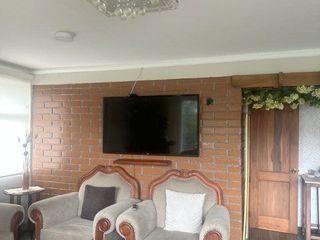 Foto 28 de Oportunidad departamento en venta con 110m2C en los Multifamiliares El Jardín – Cuenca