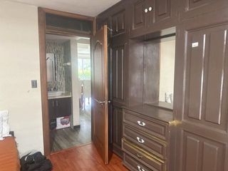 Foto 38 de Oportunidad departamento en venta con 110m2C en los Multifamiliares El Jardín – Cuenca