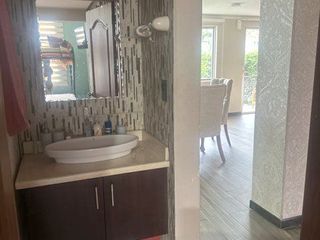 Foto 39 de Oportunidad departamento en venta con 110m2C en los Multifamiliares El Jardín – Cuenca
