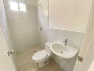 Foto 10 de Venta de casa dos plantas  modelo CAMELIA en etapa Serena de Casalaguna- vial 1 - Cerca Rioc. Dorado