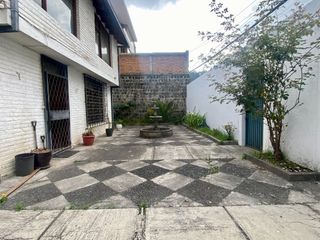 VeNdO propiedad junto al Estadio Olímpico Atahualpa (precio de locura)