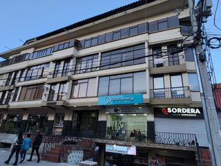 EN VENTA DEPARTAMENTO REMODELADO  3  DORMITORIOS SECTOR ZONA ROSA