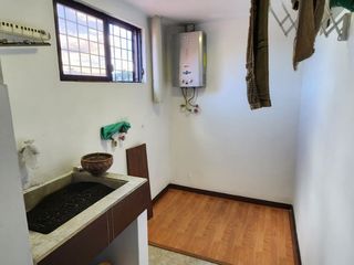 EN VENTA DEPARTAMENTO REMODELADO  3  DORMITORIOS SECTOR ZONA ROSA