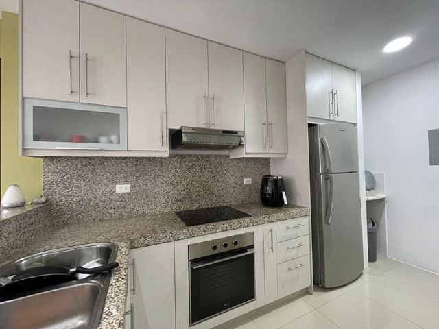 Venta de Departamento en Samborondon Urb. Cerrada 92.17 M2